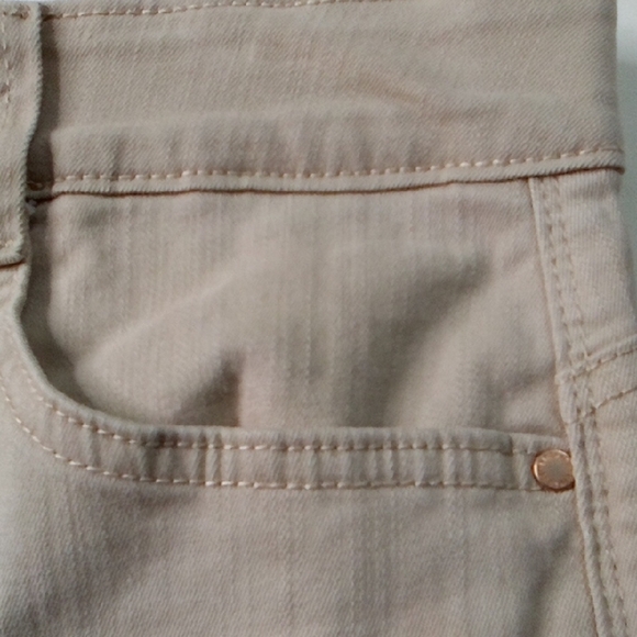 Vintage America Women's Tan Jeans - Picture 5 of 11